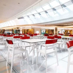 Air Table carrée petit espace en stratifié et polypropylène