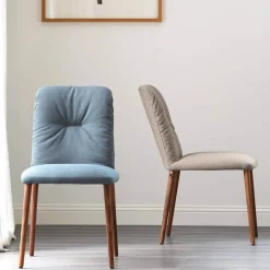 Aura Mobitec® Chaise style cocooning en tissu et pieds bois