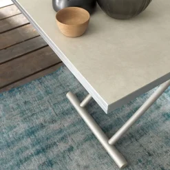 Bessy Table basse relevable avec plateau pliant en céramique et pieds métal