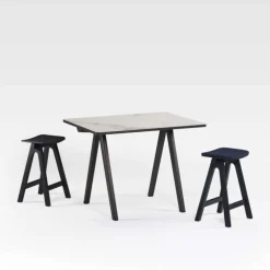 Chevron Table haute de designer en céramique et bois