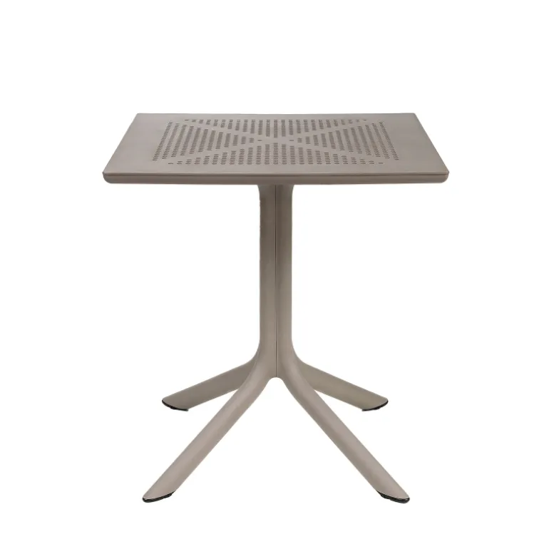 Clip Petite table de jardin carrée en polypropylène