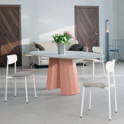 Colette Carrier® Chaise française en métal avec assise en tissu rembourrée