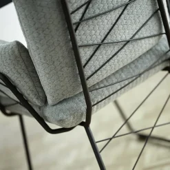 Cosy Mobitec® Fauteuil design confortable assise en tissu et pieds en métal