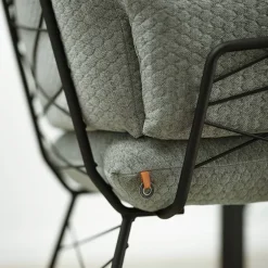 Cosy Mobitec® Fauteuil design confortable assise en tissu et pieds en métal