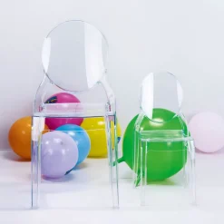 Elizabeth Chaise enfant transparente médaillon