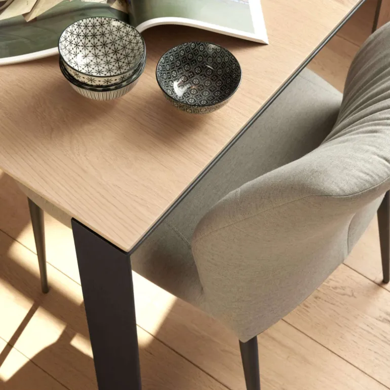 Enora Chaise Mobitec® moderne en tissu et pieds en métal