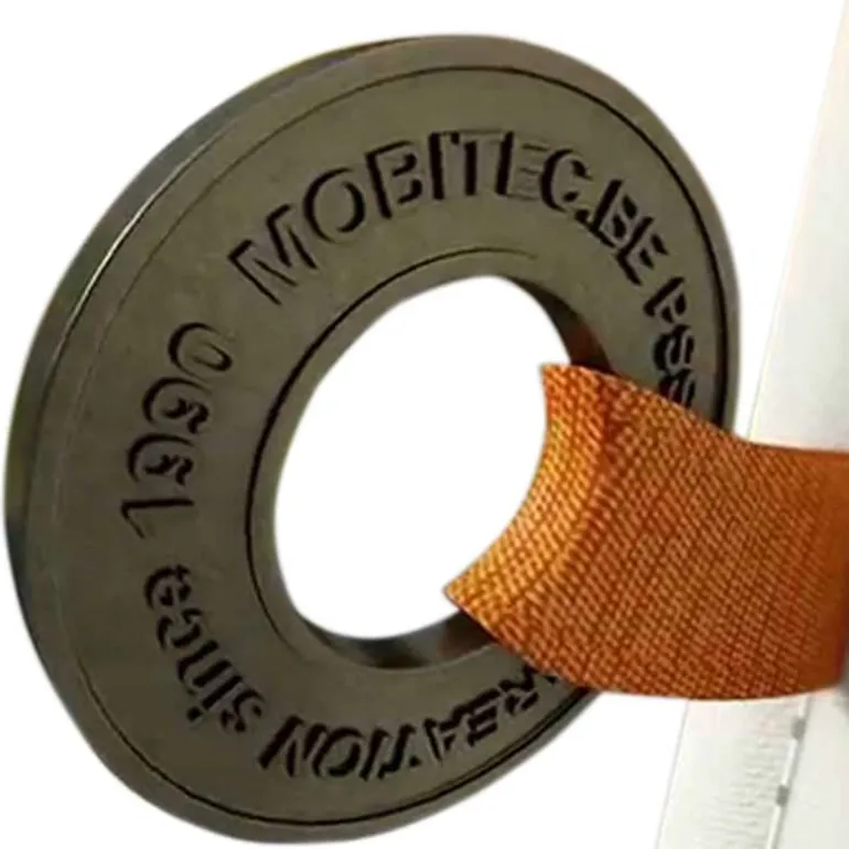 Enora Chaise Mobitec® moderne en tissu et pieds en métal