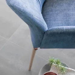 EnoraMobitec® Fauteuil cocooning en tissu et pieds en bois