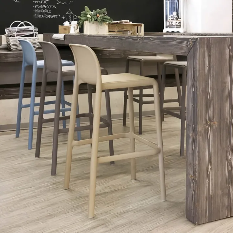 Faro Tabouret empilable en polypropylène