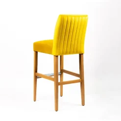 Fritz line Tabouret de bar avec dos en tissu matelassé et pieds en bois