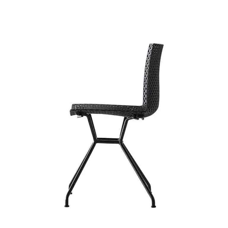 Fuller TC Chaise design italien microperforée avec pieds en métal