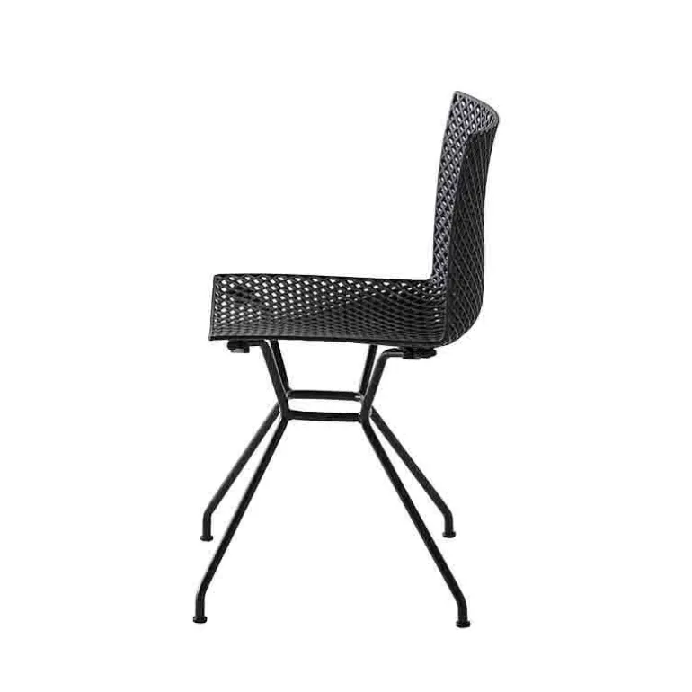 Fuller TC Chaise design italien microperforée avec pieds en métal