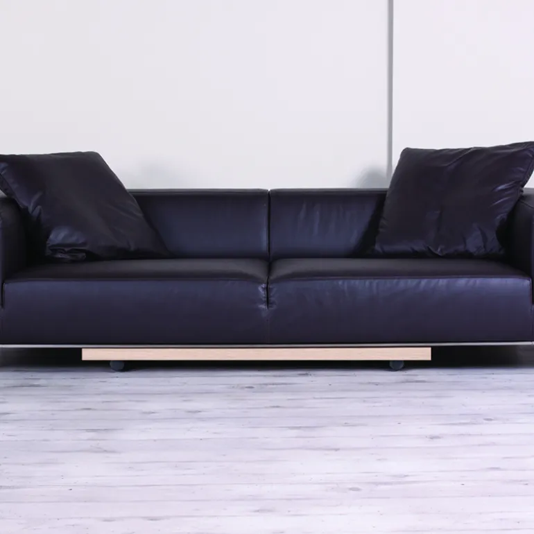 Géniale Table basse relevable petit espace en mélaminé