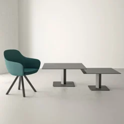 Ibero mini Table basse carrée en verre avec pied central