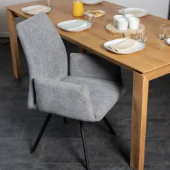 Jules Fauteuilconfortable en tissu avec dossier inclinable et pieds en métal