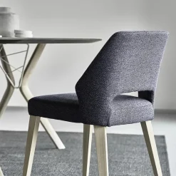 Lena Mobitec® Chaise ajourée en tissu et pieds bois style moderne