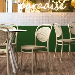 Marcel Chaise moderne empilable en polypropylène