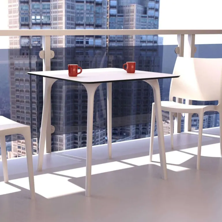 Maya Table carrée en stratifié