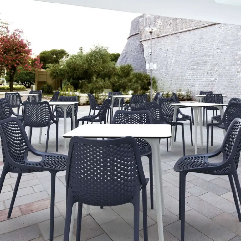 Maya Table carrée en stratifié