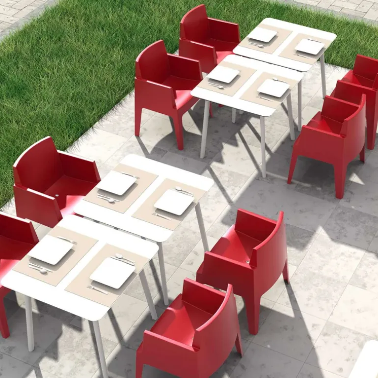 Maya Table carrée en stratifié