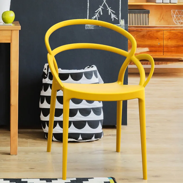 Mila Fauteuil design empilable en polypropylène