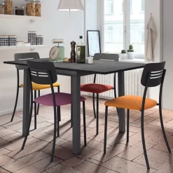 Miro 2 Chaise de cuisine en simili rembourrée avec pieds et dossier strié en métal