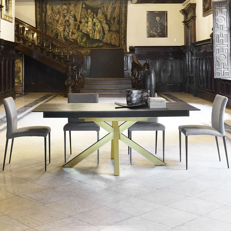 Moon Table design en Dekton avec pieds central