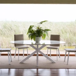 Moon Table design ovale en dekton pied central