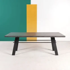 Opale Table design en béton ciré pieds métal made in France