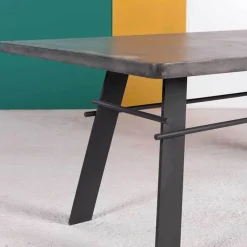 Opale Table design en béton ciré pieds métal made in France