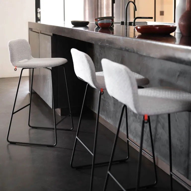 Pamp Mobitec ® Tabouret snack design en tissu avec dossier bas et pieds en métal