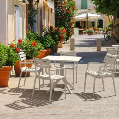 Paris Fauteuil de jardin empilable en polypropylène avec accoudoirs