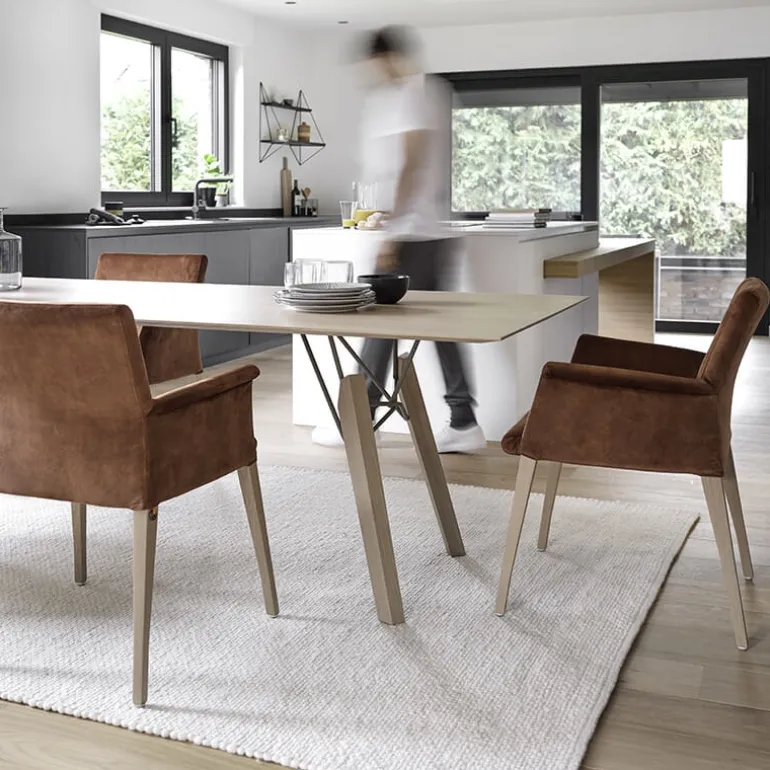 Pure classic Mobitec® Fauteuil cocooning en tissu avec pieds en bois