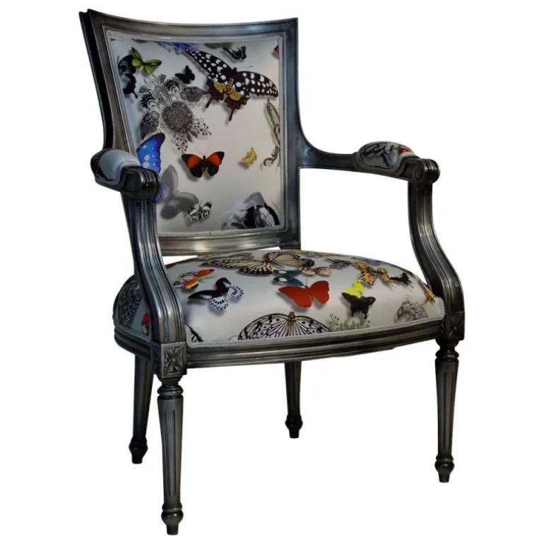 Quentin Fauteuil cabriolet Louis 16 fabrication française en tissu et bois massif