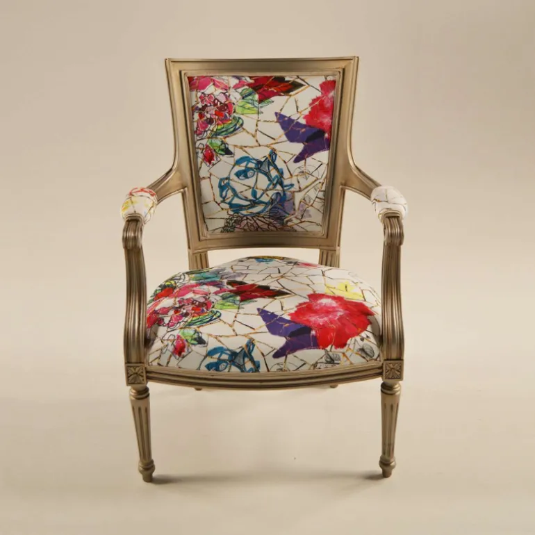 Quentin Fauteuil cabriolet Louis 16 fabrication française en tissu et bois massif