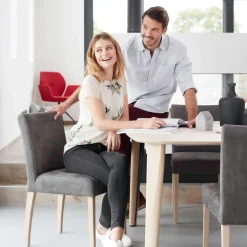 Shanna Chaise confortable Mobitec® en tissu et pieds en bois