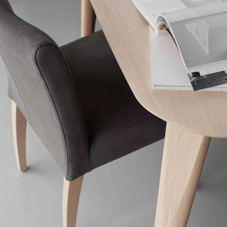 Shanna Chaise confortable Mobitec® en tissu et pieds en bois