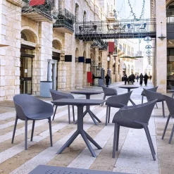 Sky Petite table de jardin carrée en résine