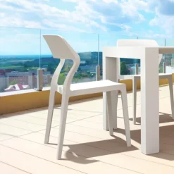 Snow Chaise d'extérieur empilable design en polypropylène