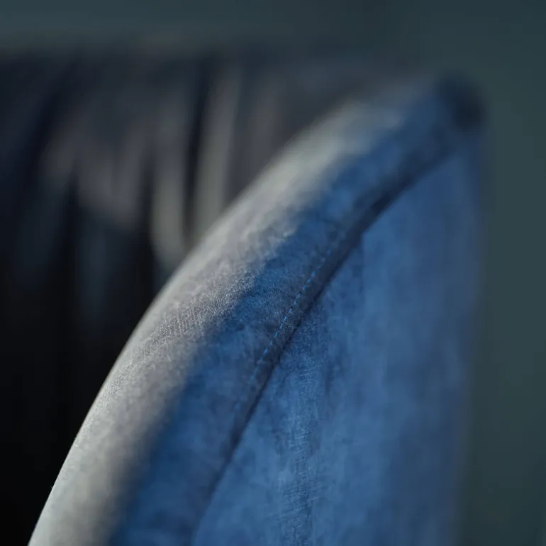 Thalia Mobitec ® Fauteuil confortable en tissu avec pieds en bois