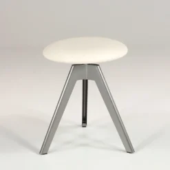 Vérone Carrier® Tabouret bas pivotant en métal et synthétique