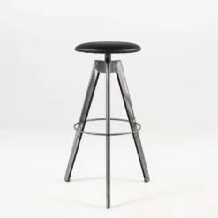 Vérone Carrier® Tabouret de bar pivotant sans dossier en synthétique et métal